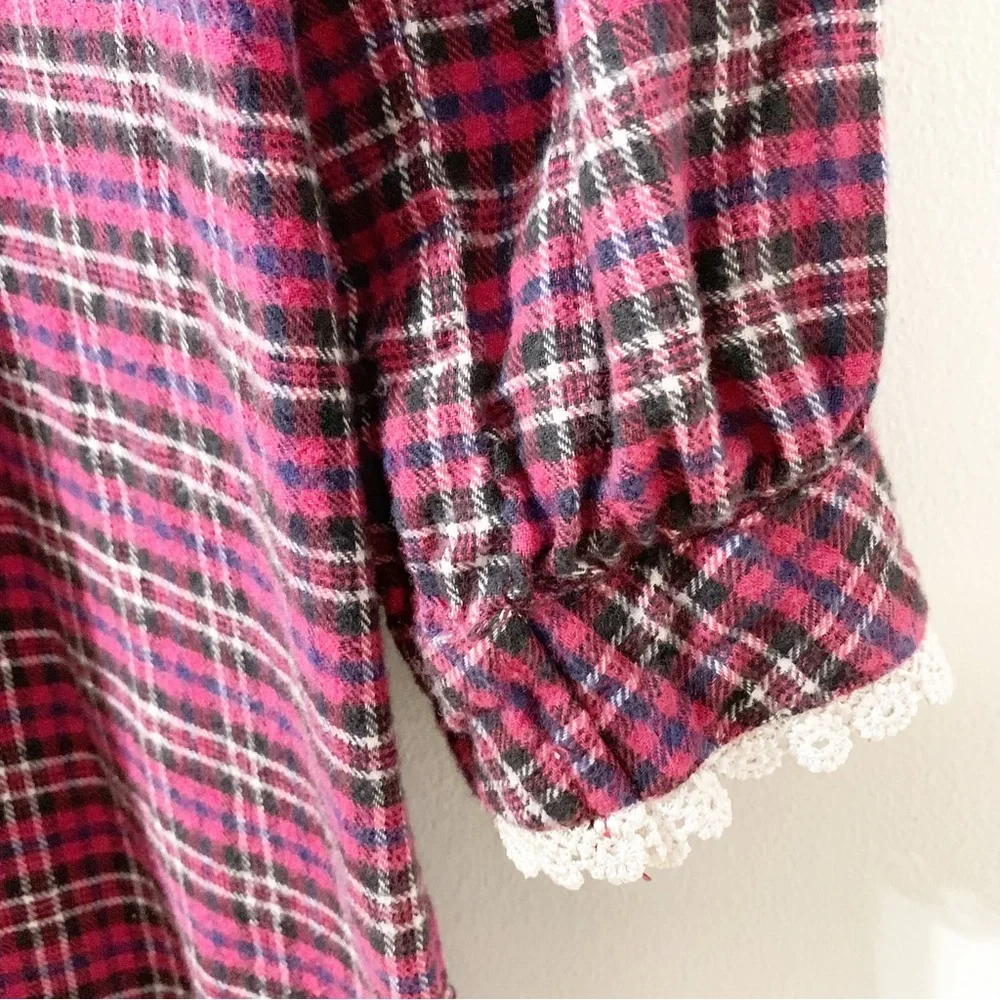 Vintage Castle Harbor Cotton Plaid Flannel Nightgown Ruffle Hem Lace Detail🔴⚫️